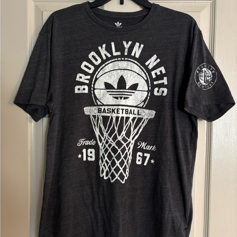 Men's Adidas Brooklyn Nets tee shirt